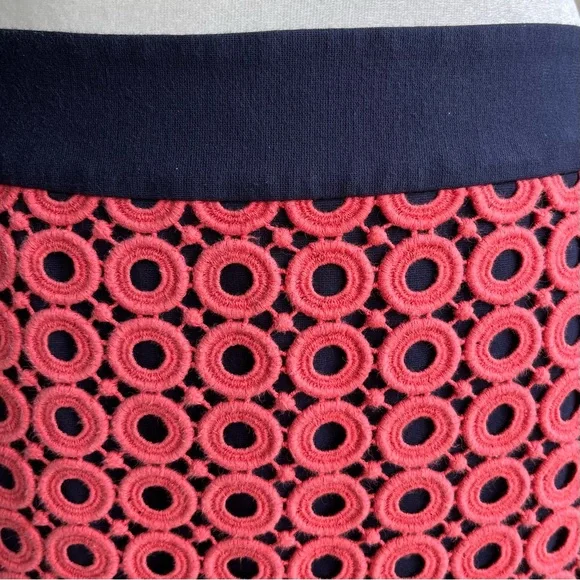 •LOFT• Crochet Lace Skirt In Navy and Salmon - Size 10 - Picture 3 of 7